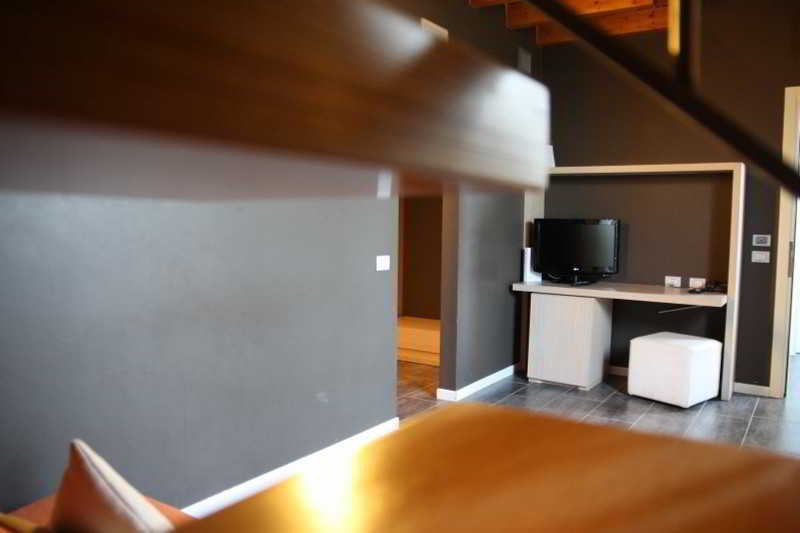 Hotel Loft Манербио Экстерьер фото